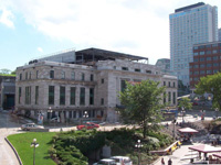 Grand format 800 X 600, Palais Montcalm. Photo: Jean Cazes, 2 septembre 2005.