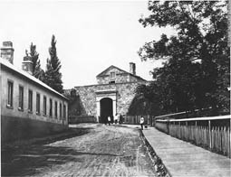 Porte Saint-Louis, Québec, QC, vers 1865 Anonyme - Anonymous © Musée McCord