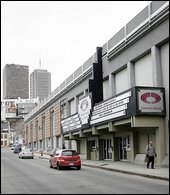 « Trouvez-moi une ville de la taille de Québec qui n’aurait plus de cinéma au centre-ville », se demande le conseiller municipal Pierre Maheux. Photo: Le Soleil, Jocelyn Bernier.