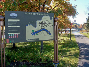 Parc linéaire de la rivière Saint-Charles. Crédit photo: Jean Cazes, 26 octobre 2007.