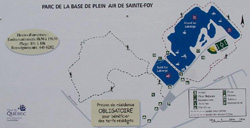 Grand format 742X380, carte des sentiers bois�s de la Base de plein air de Sainte-Foy (panneau). Photo: Jean Cazes.
