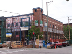 Caisse Desjardins Saint-Fidèle de Limoilou. Photo: Jean Cazes, 14 août 2006.