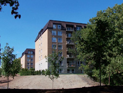 Nouvel immeuble du Domaine du Château Bordeaux. Photo: Jean Cazes, 24 août 2006.