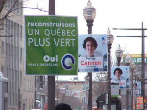Affichage �lectoral sur le boulevard Charest. Photo: Jean Cazes, 23 f�vrier 2007.