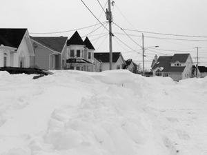 Une rue de Montmagny. Photo: Jean Cazes, 18 mars 2007.