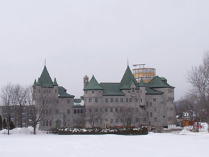 Grand format 800 X 600, Maison Gomin, vue en direction N � partir du boulevard Ren�-L�vesque. Photo: Jean Cazes, 19 mars 2007.