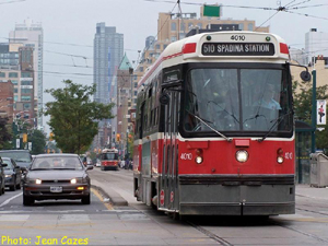 Grand format 800X600. Photo 1: Tramway de Toronto sur Spadina Av. Photo: Jean Cazes, juillet 2007.