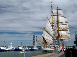 Grand format 800X600. Le «Gorch Fock», voilier-école de la marine allemande. Photo: Jean Cazes, 22 août 2007.