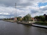 Grand format 800X600. Photo 1: phase V de la rivière Saint-Charles, vue en direction E. Crédit photo: Jean Cazes, 29 septembre 2007.