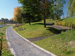 Grand format 800X600. Photo 4: phase III complétée de la rivière Saint-Charles, vue en direction SO. Crédit photo: Jean Cazes, 4 octobre 2007.