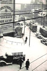 Le tramway et l’hiver des années 1940 dans la côte d’Abraham, à l’angle de la rue d’Aiguillon. BAnQ, Centre d’archives de Québec. Fonds Pierre Lemay. Auteur non identifié, vers 1940, P686