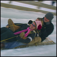 Glissade sur la terrasse Dufferin